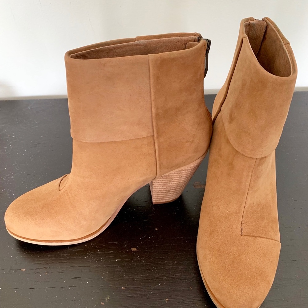 Vince Camuto Hadley Ankle Boot (like Rag & Bone)